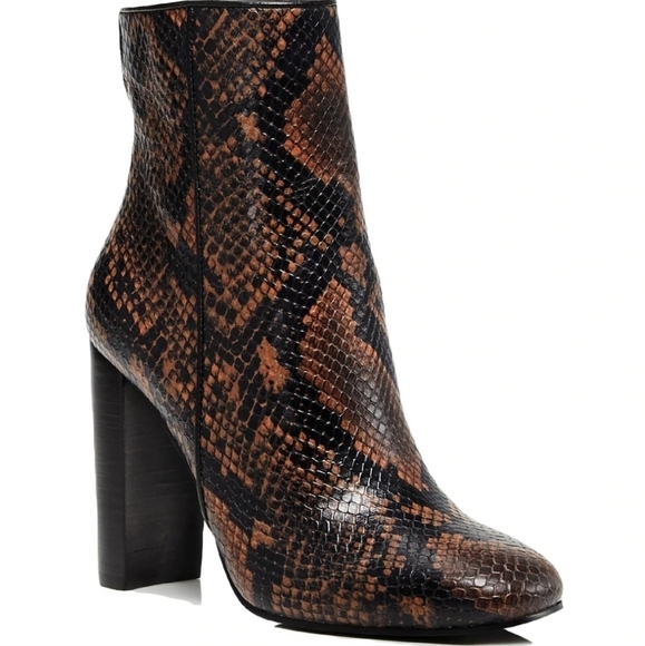 Aqua from Bloomingdales Soren Snakeskin Block Heeled Boots NWB